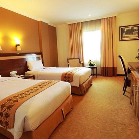 Semesta Heritage Hotel & Convention Semarang Exterior foto