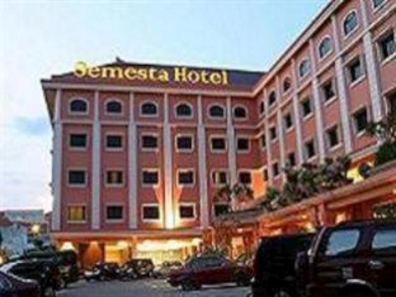 Semesta Heritage Hotel & Convention Semarang Exterior foto