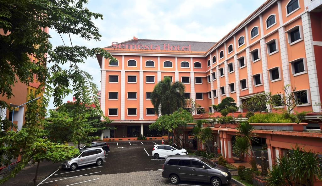 Semesta Heritage Hotel & Convention Semarang Exterior foto