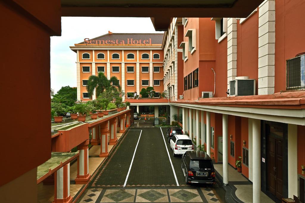 Semesta Heritage Hotel & Convention Semarang Exterior foto